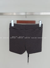 Papillon striped bendable shorts