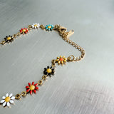 Vintage Daisy Pendant Necklace