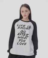 ユニセックスライフラグランTシャツ