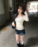 V neck T