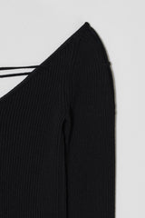 V NECK STRAP KNIT