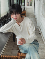 ロッキーフックヘンリーネックロングスリーブTシャツ