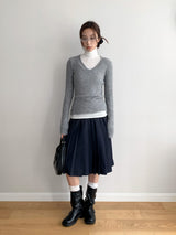 Rage V-neck Sweater Knit T-shirt