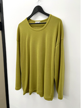 ルーズピーチUネックTシャツ