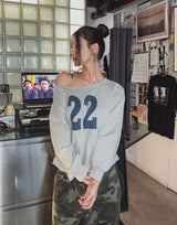 22 オフショルダースウェットシャツ