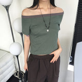 ストライプオフショルダー半袖Tシャツ