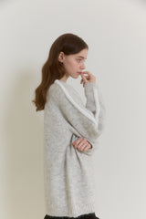 SNOWY TRIM ROUND KNIT