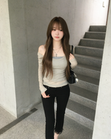 VネックTシャツ