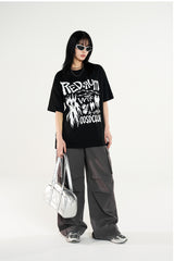 レッドラム グラフィック オーバーフィット Tシャツ / Red Rum Graphic Oversized Fit T-shirt