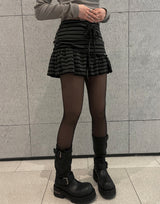 リボンストリングスリットボタンボーダースカート