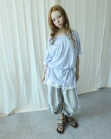 MELT BUTTON OFF-SHOULDER T-SHIRT