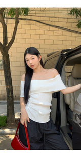 パーティーパールオフショルダー半袖Tシャツ