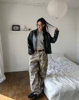 Dutch rivet semi-crop leather jacket