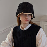 Triple Cable Knit Bucket Hat (Black)