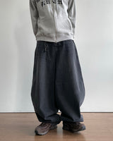 Based Curved Denim Pants