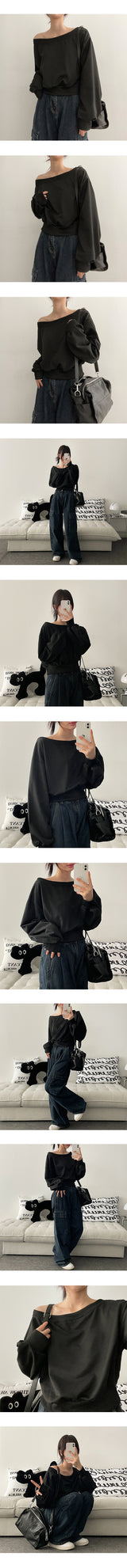 a chubby leather cross bag