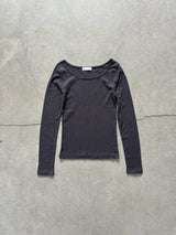 UネックTシャツ