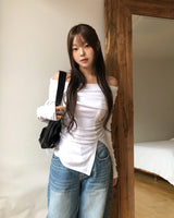 カンツスリットオフショルダー長袖Tシャツ