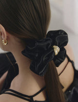 26SS★ Plump Twist Satin Scrunchie