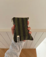 Two-tone terry flat pouch - brown , M size