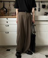 Depth One Tuck Basic Slacks