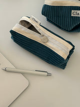 Clam round pencilcase _ Corduroy ocean blue