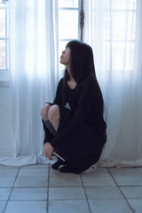 クリームUネックロングスリーブ_ブラック