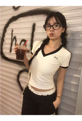 ブラックラインリボンVネックショートスリーブtシャツ