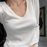 Deep V-neck - t