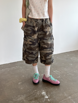 フラワーシャーリングクロップTシャツ