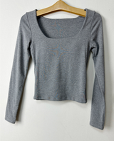 (WITH VOLUME PADS/BASIC ITEM/COMFORT & STRETCH GUARANTEED❤) 3 COLORS ベーシックストレッチセミクロップドUネックTシャツ