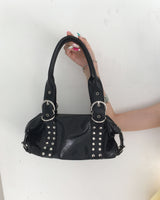 Ring stud bag