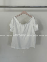 Haku Off-Shoulder Short-Sleeved Blouse