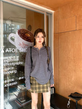 Round button waffle long-sleeved t-shirt