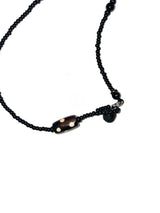 Dot necklace (black)