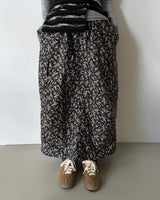 パッディドフラワーロングスカート