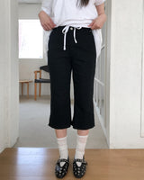 Ponin Slit Capri Pants