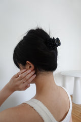 shy rose hair pin (2C)