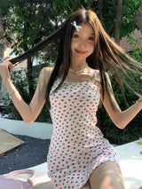 ミニストロベリーノースリーブドレス