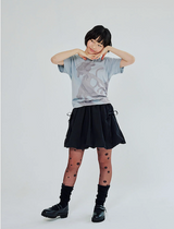 キャットガールインスペースTシャツ