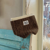 classic pouch_knit brown