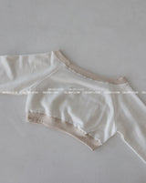 Star patch off-shoulder cropped sweatshirt