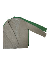 (UNISEX) WOOL OVERSIZED HANDWARMER-DETAIL V-NECK CARDIGAN - 2 COLOR