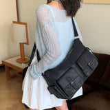 [25FW Mandarinetree only] ティラミスポケットメッセンジャー スエードレザー ビッグショルダークロスバッグ [Black color only]