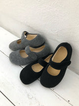 Round fur mary-jane shoes