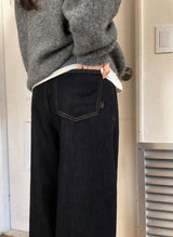 モーメントノンフェイドスタンダードワイドデニムパンツ