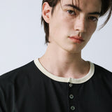 ヘンリーネックコンチョリンガーTシャツ ブラック