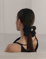 26SS★ Plump Twist Satin Scrunchie