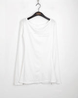 Cumen lettering lip neck slim long sleeve t-shirt