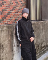 Pison Diagonal Track Fingerhole Zip-up